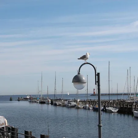 Spacious In Warnemunde Germany With Barbecue Appartamento Rostock